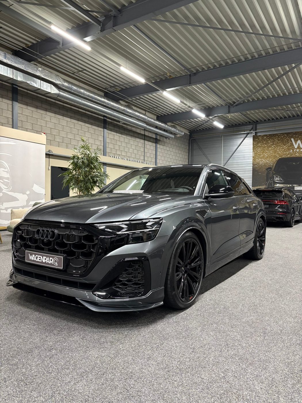 Verzorgde Audi in de studio in Middenbeemster
