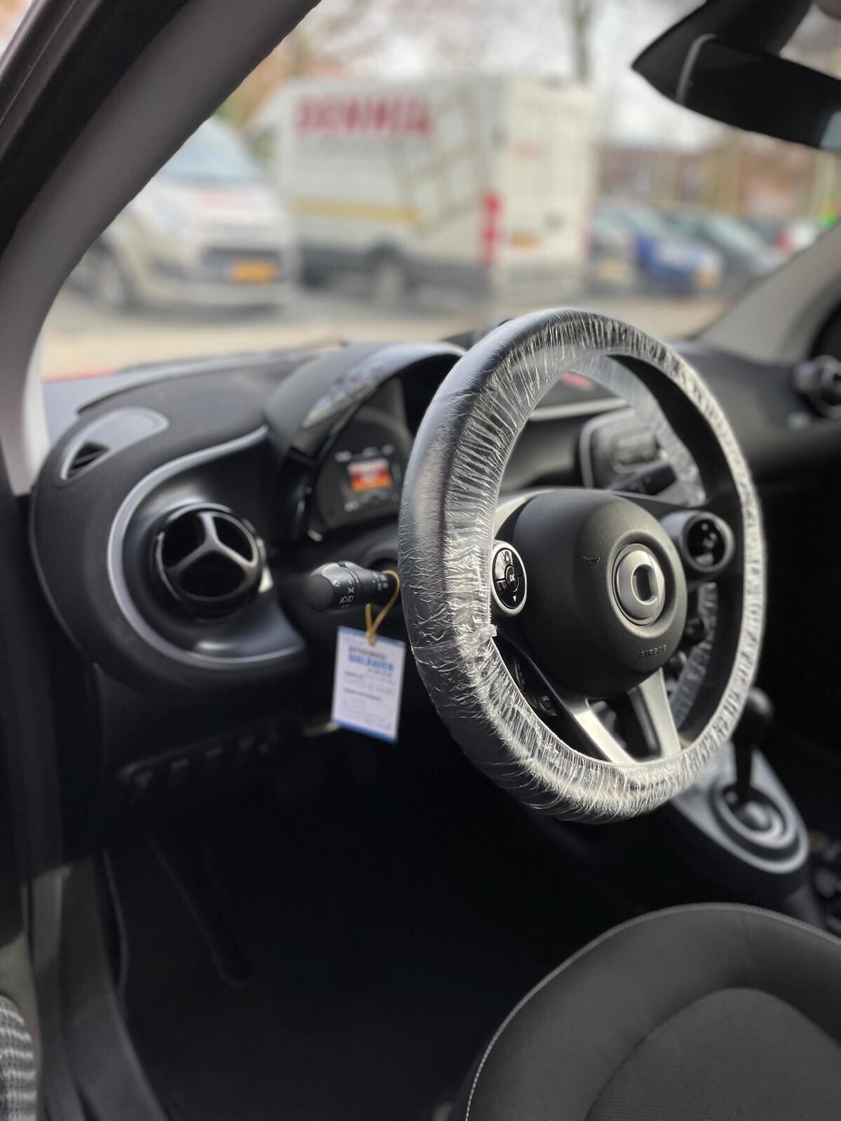 Gereinigd interieur, stuur afgeschermd na behandeling